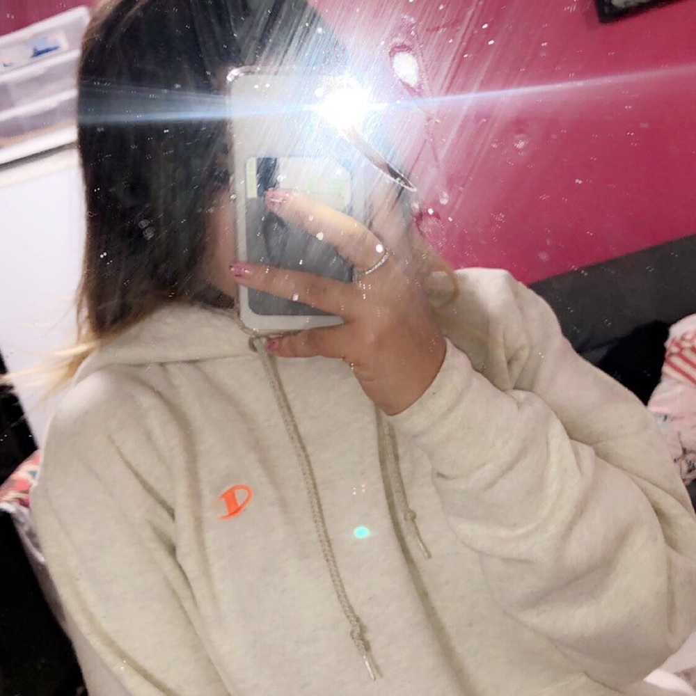 Meet your Posher, Chana